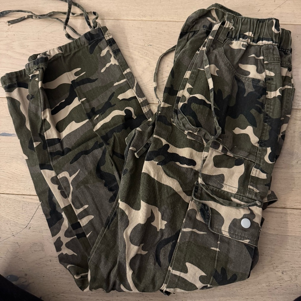 AMAZON Camo Pants
